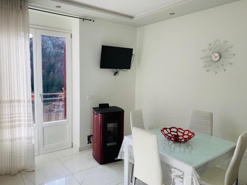 Apartmán Dolomia Gioele Molveno Exteriér fotografie